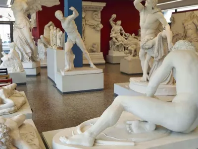  Abguss-Sammlung Heidelberg Ostsaal B. Foto: Hubert Vögele, CC BY-SA 4.0, via Wikimedia Commons